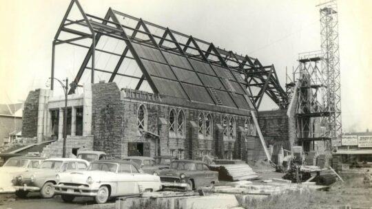 Construction de la toiture de l’église